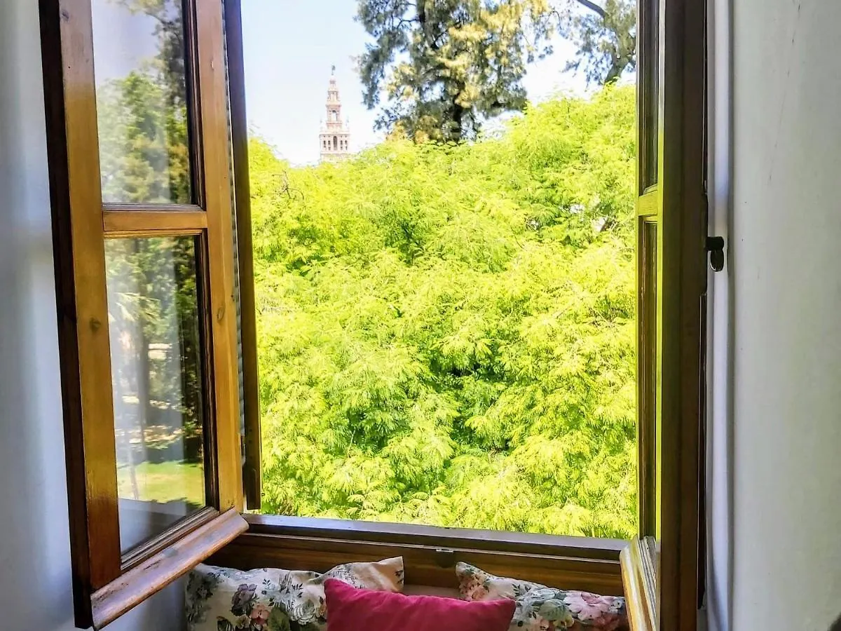 La Casa De San Fernando Con Vistas A Los Reales Alcazares Seville
