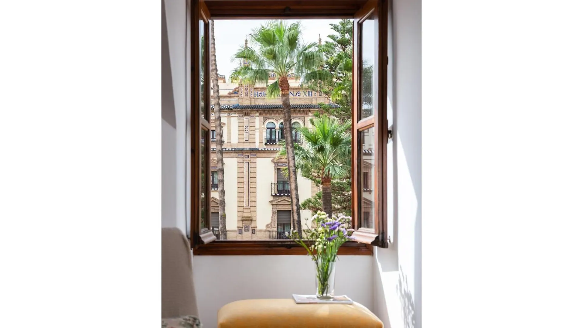 La Casa De San Fernando Con Vistas A Los Reales Alcazares Seville 0*,  Spain